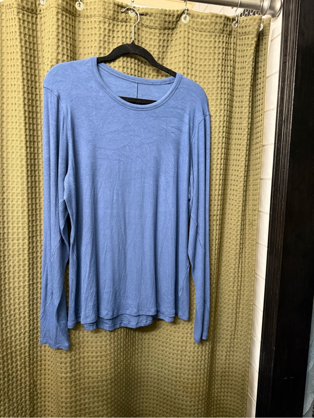 Lululemon hold tight long sleeve NWOT
